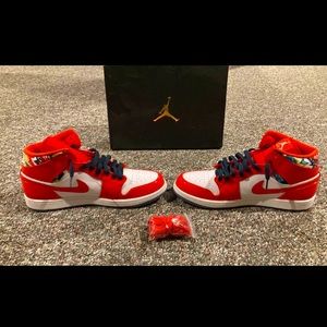 Air Jordan one mid SE